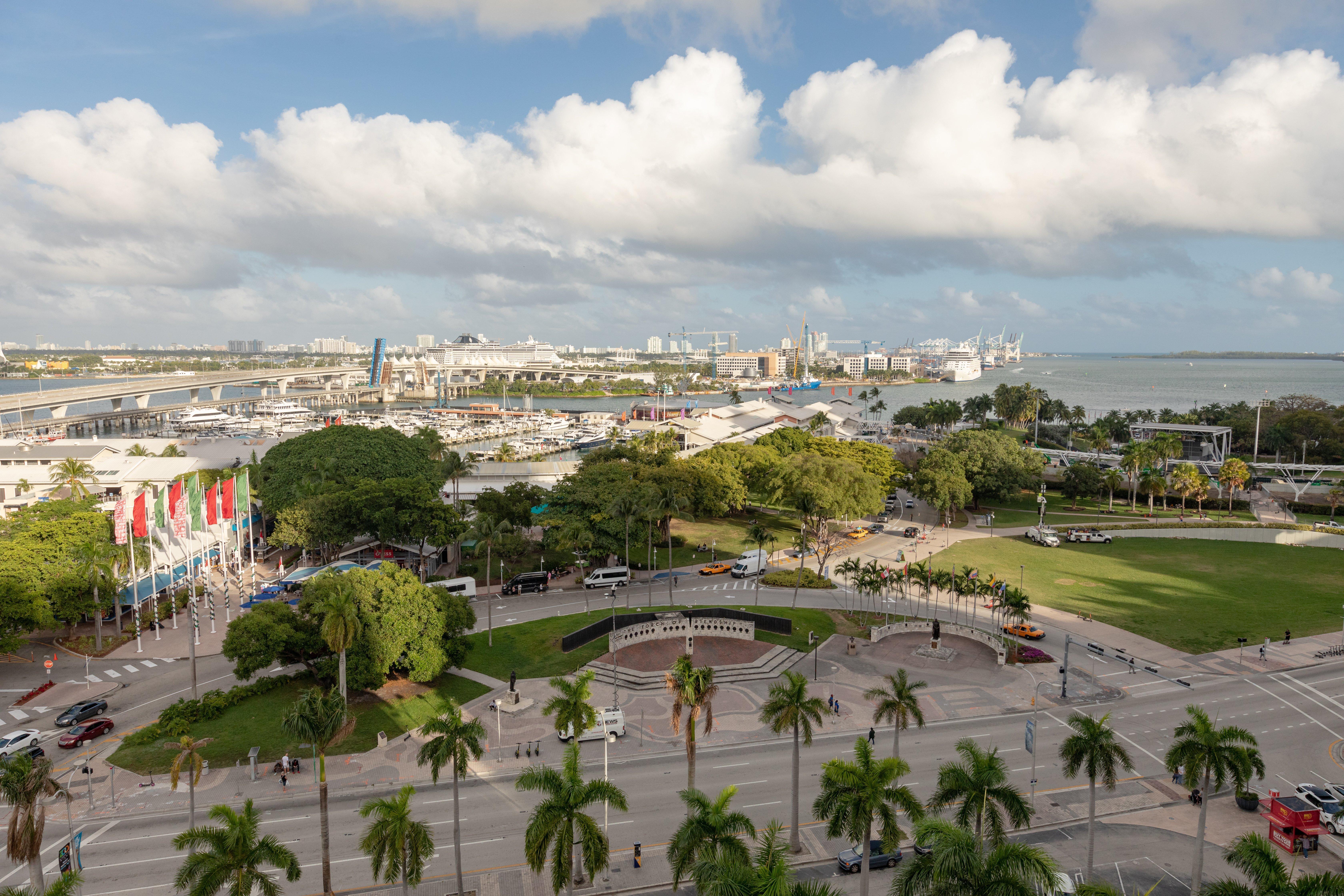 Holiday Inn Hotel Port Of Miami-Downtown By Ihg Buitenkant foto